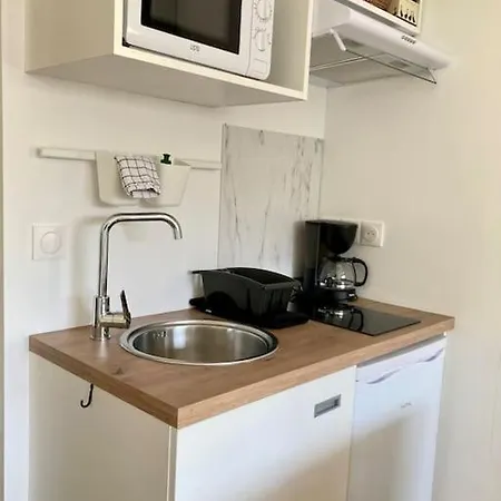 Tiny House Avec Terrasse Μονπελιέ